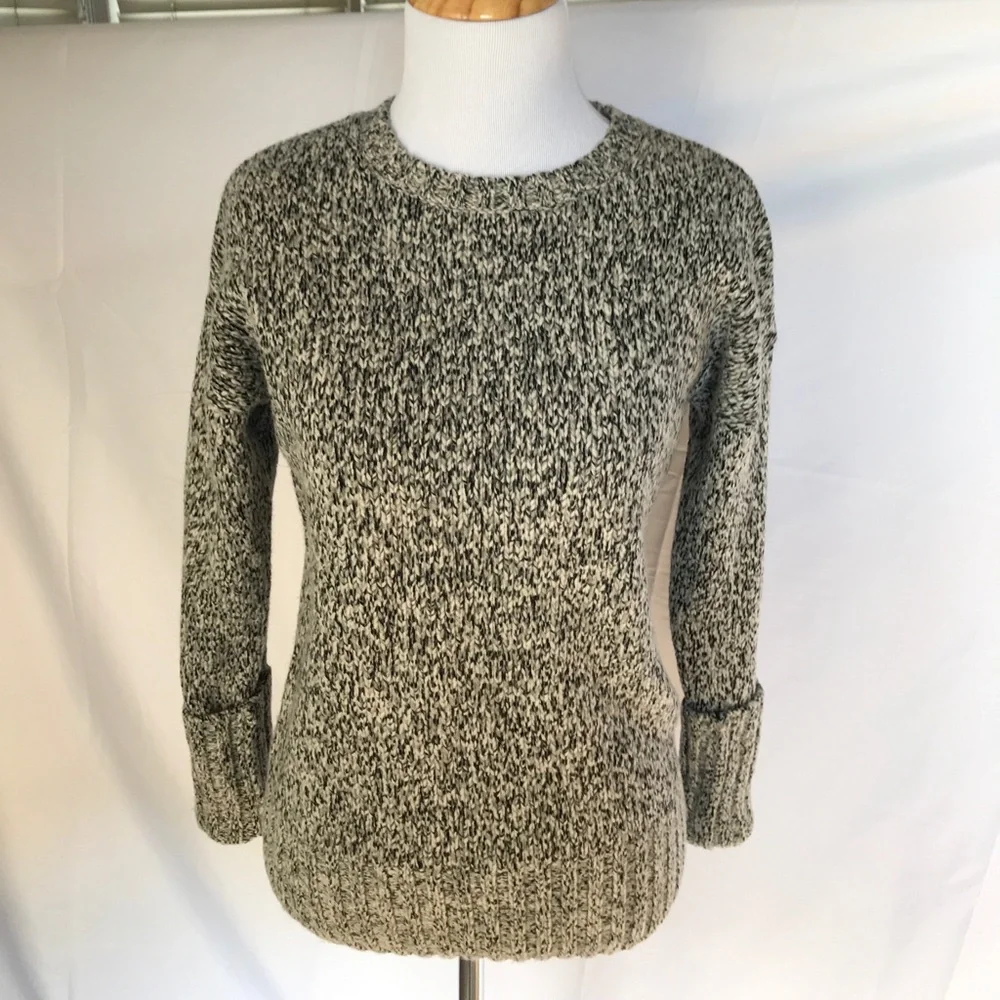 FINAL PRICE. Grey knit Theory slouchy sweater NWOT - Picture 3 of 7